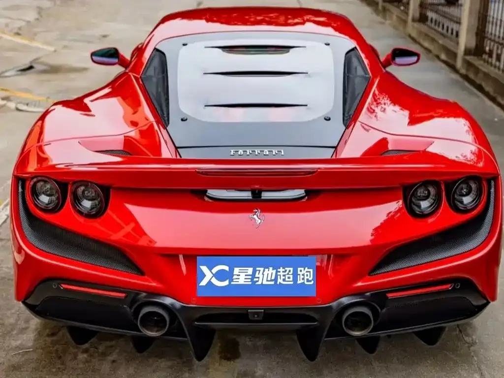 Ferrari F8 — фото 2