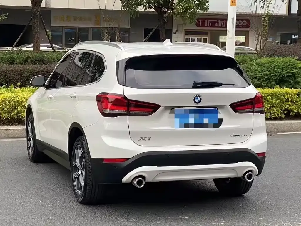 BMW X1 — фото 7