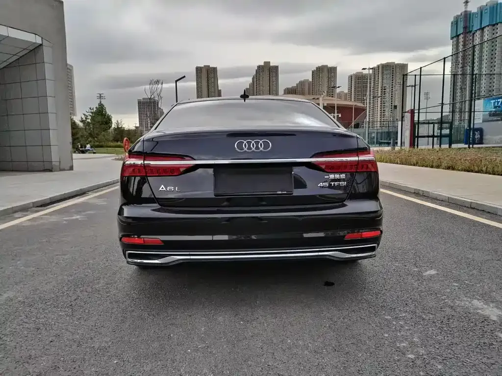 Audi A6L — фото 5
