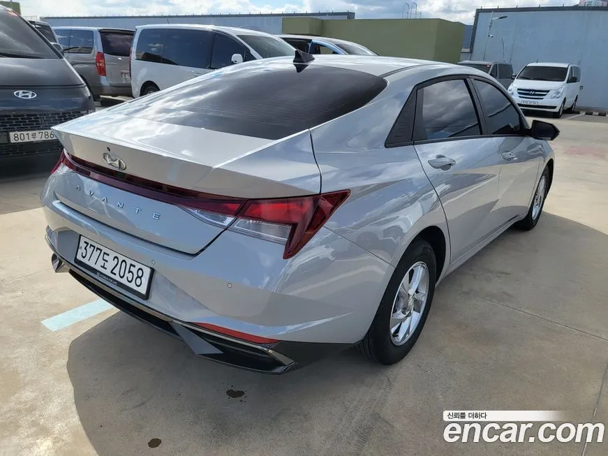 Hyundai AVANTE — фото 4