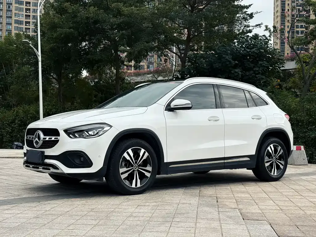 Mercedes-Benz GLA — фото 1
