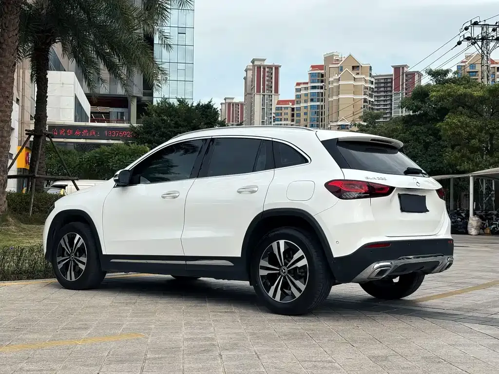 Mercedes-Benz GLA — фото 6