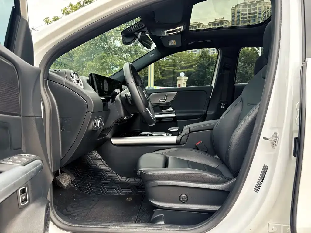 Mercedes-Benz GLA — фото 8