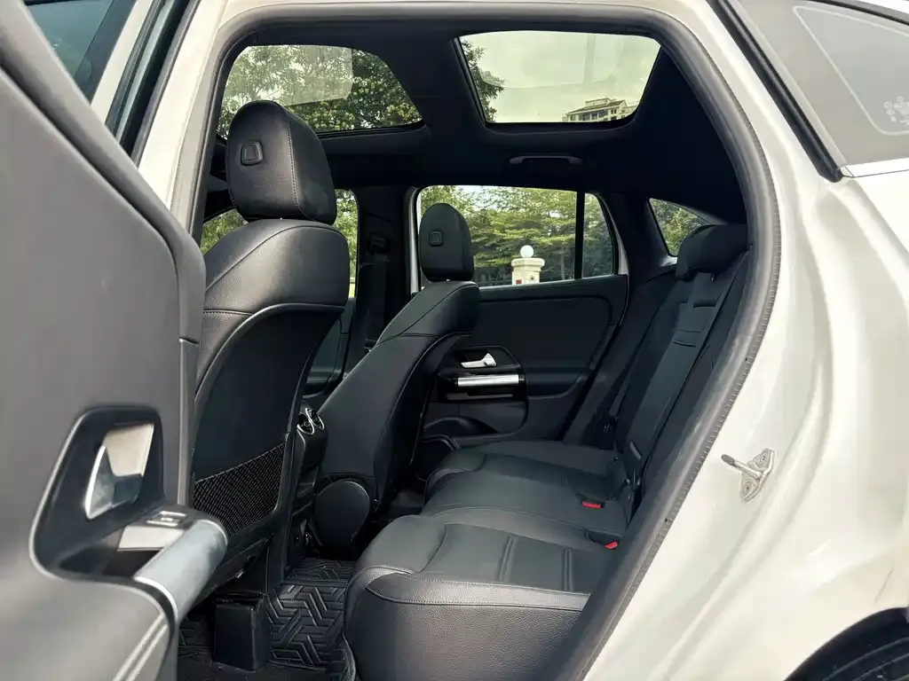 Mercedes-Benz GLA — фото 9