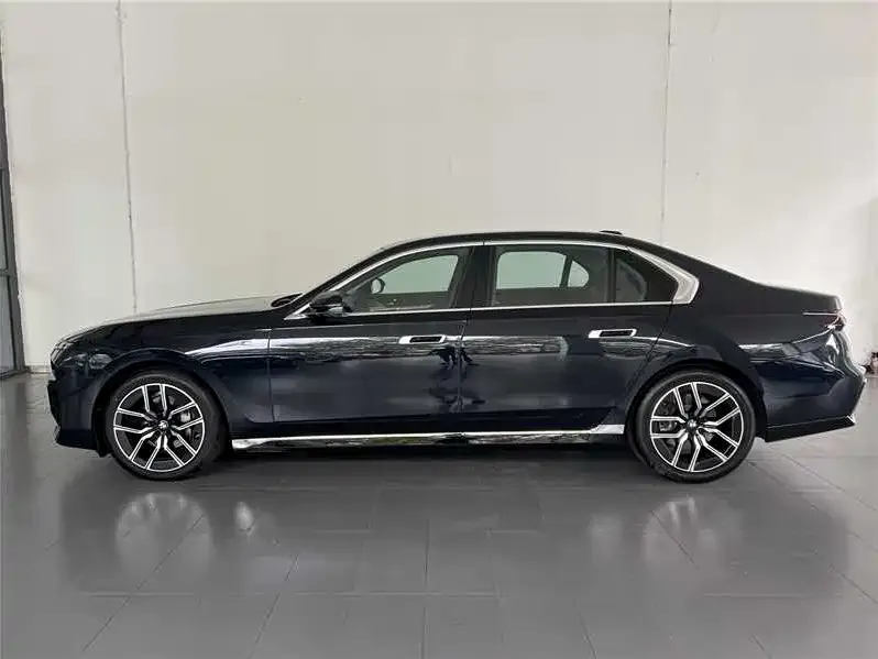 BMW 7 Series — фото 4