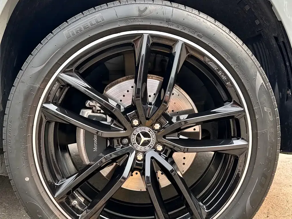 Mercedes-Benz GLS — фото 10