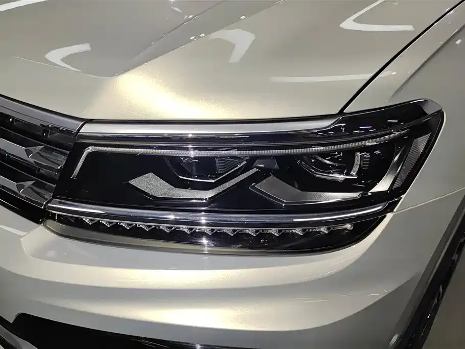 Volkswagen Tiguan L — фото 5