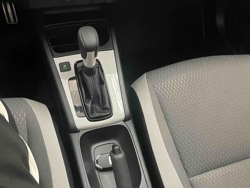 Honda Fit — фото 10