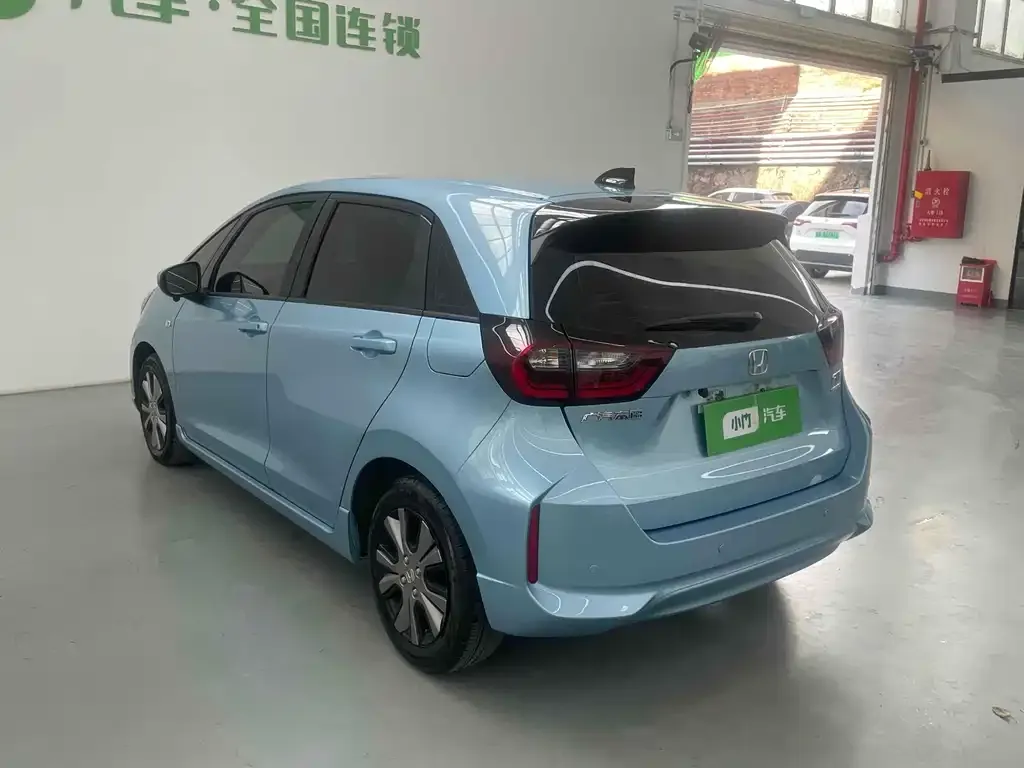 Honda Fit — фото 5