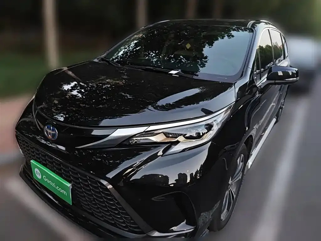 Toyota Granvia — фото 2