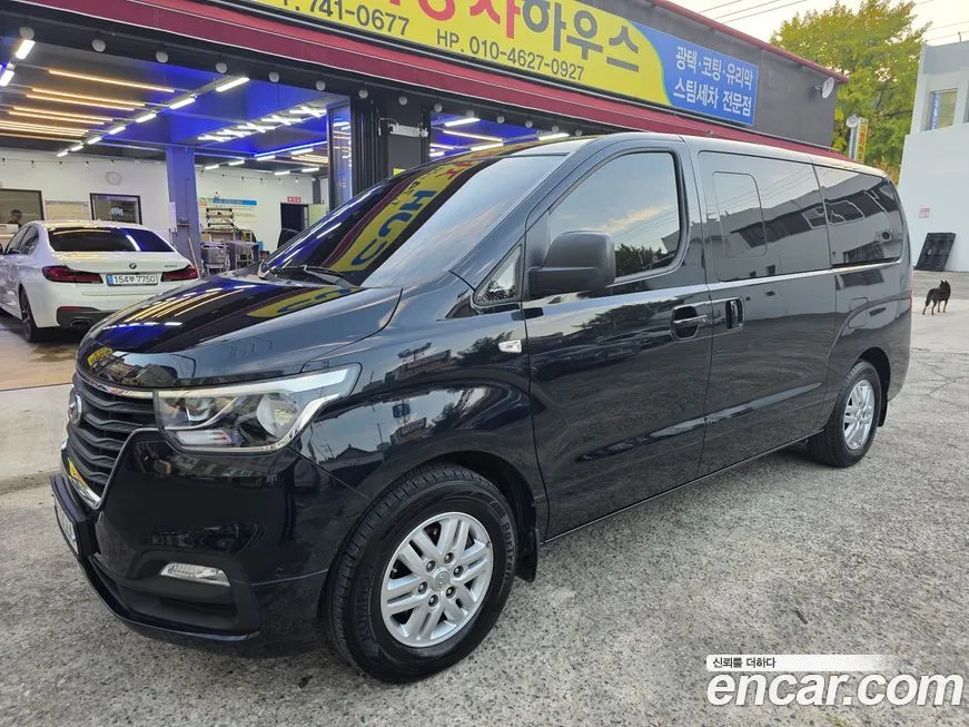 Hyundai Starex — фото 1