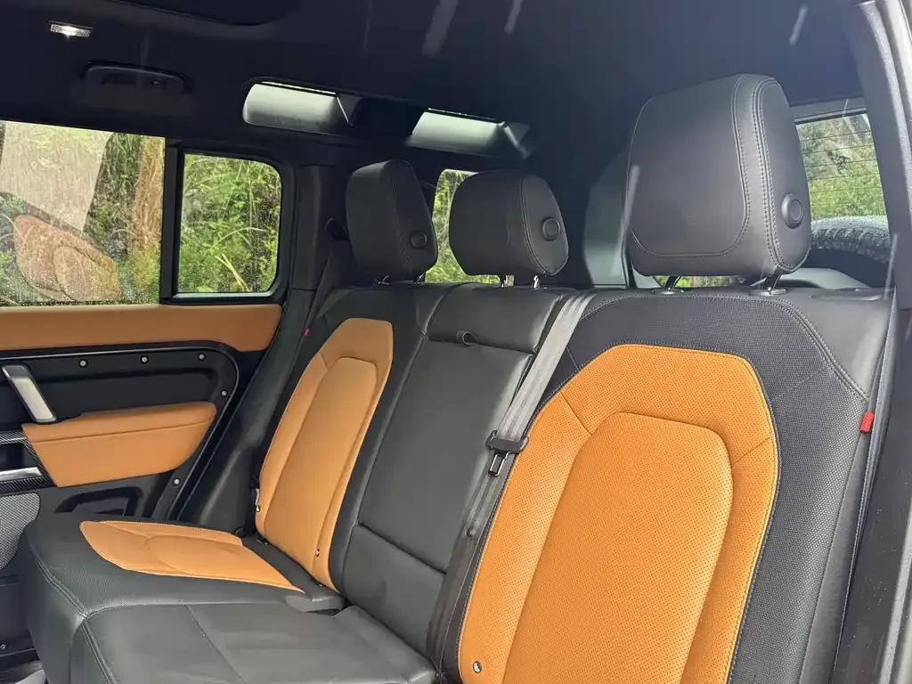 Land Rover Defender — фото 8