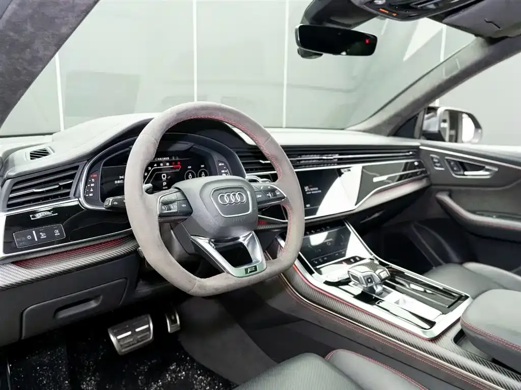 Audi RS Q8 — фото 10