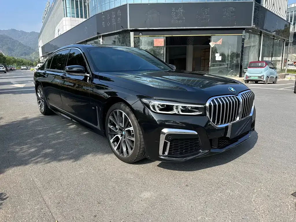 BMW 7 Series — фото 2