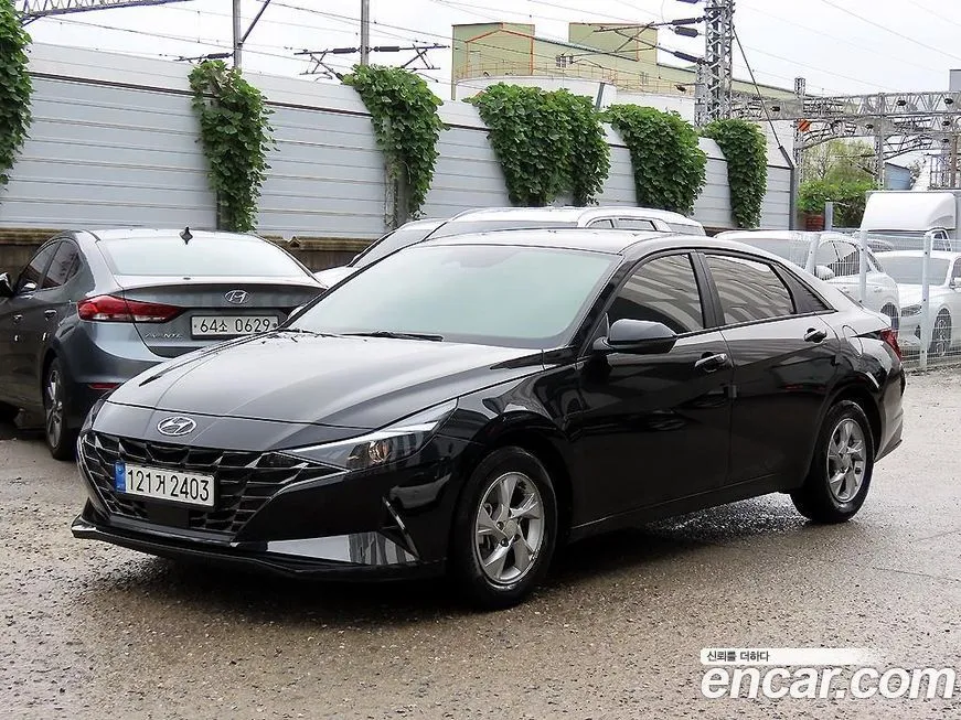 Hyundai AVANTE — фото 1