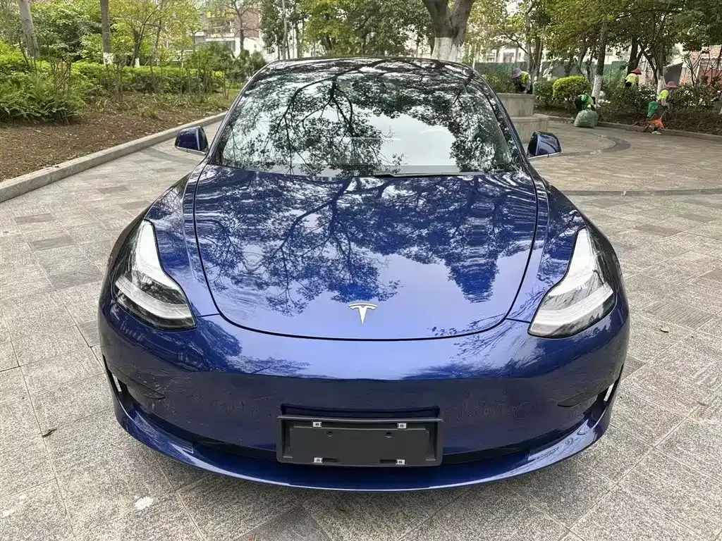 Tesla Model 3 — фото 3