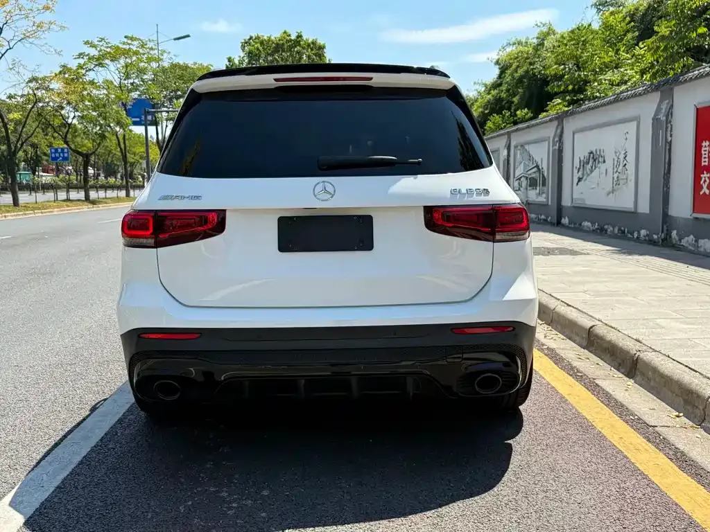 Mercedes-Benz GLB AMG — фото 6
