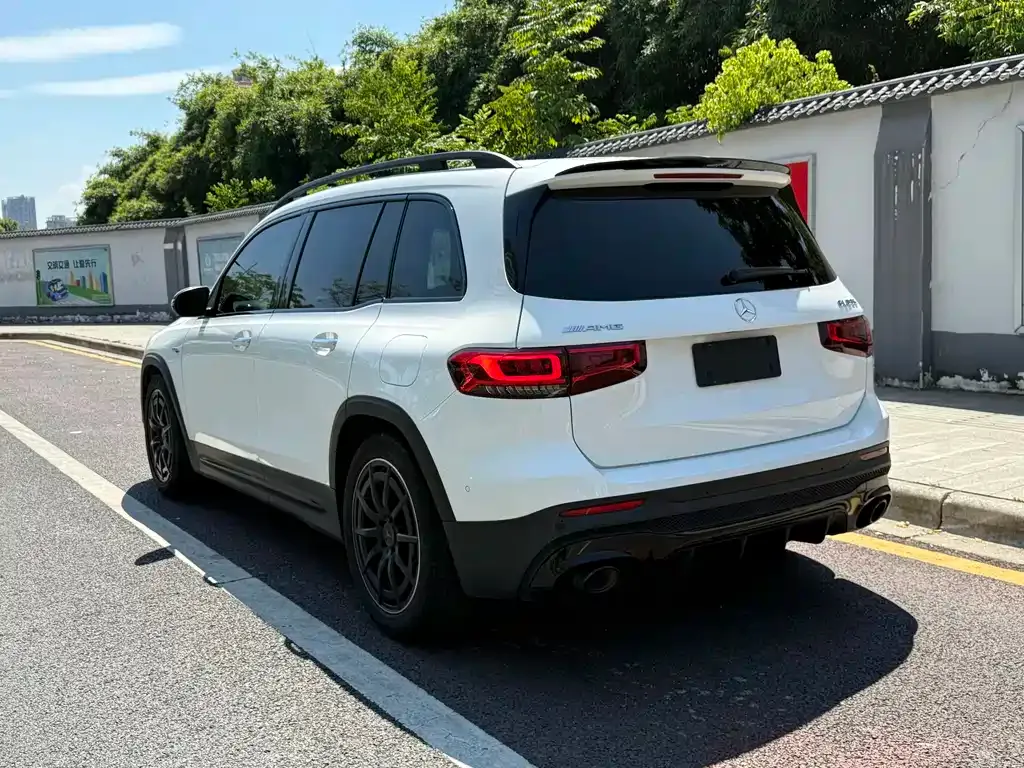 Mercedes-Benz GLB AMG — фото 7