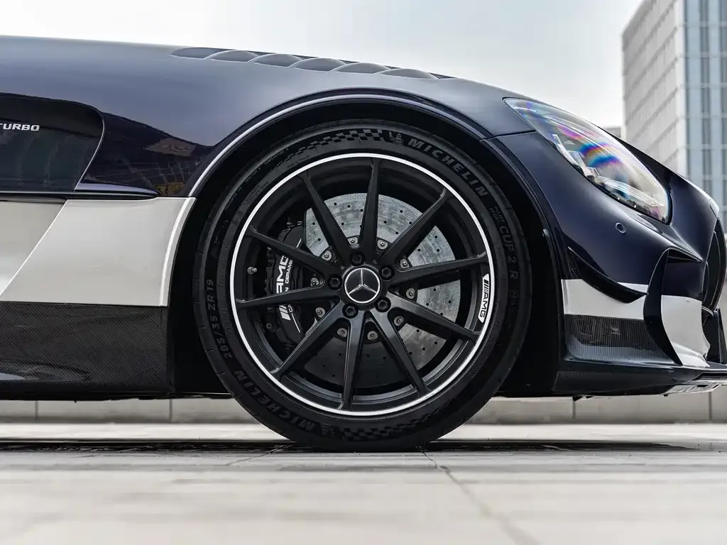 Mercedes-Benz AMG GT — фото 7
