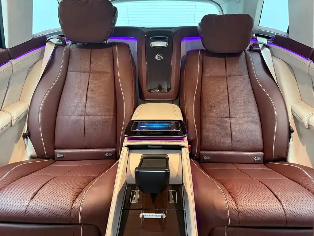 Mercedes-Benz GLS — фото 9