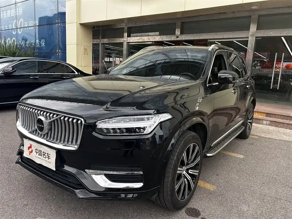 Volvo XC90 — фото 1