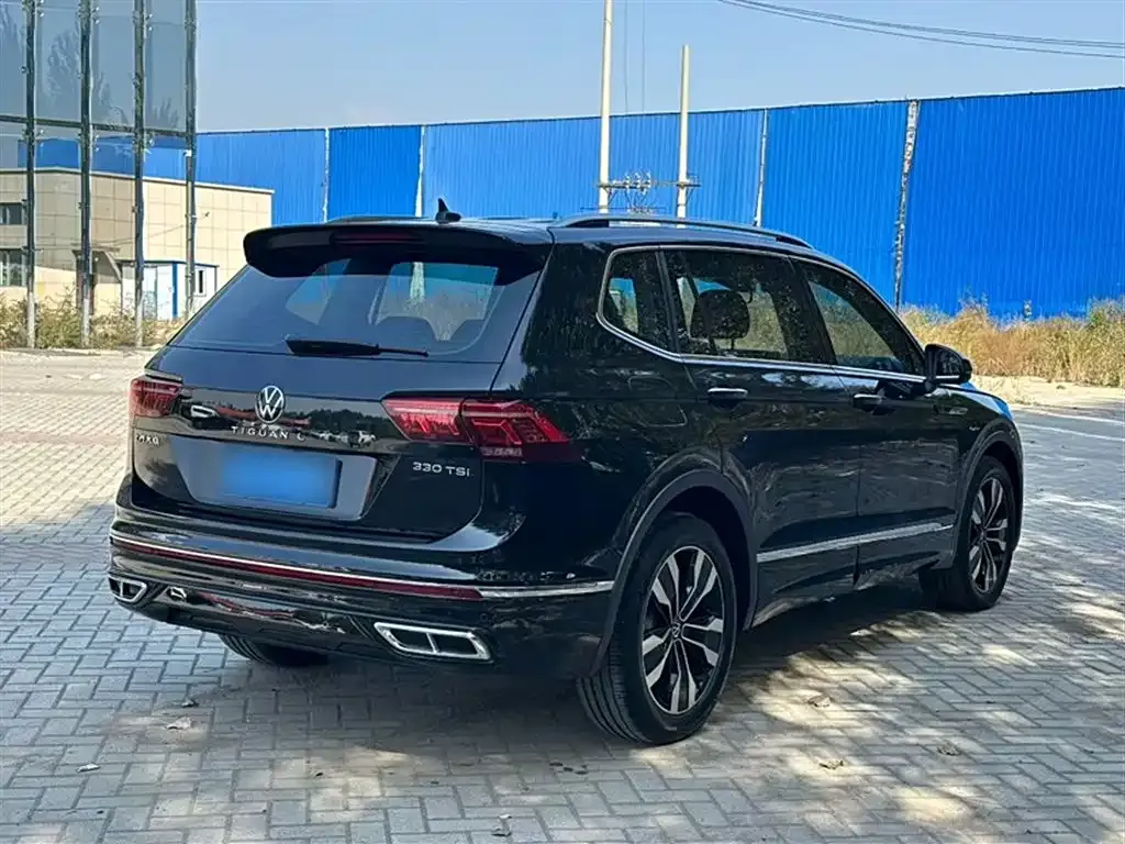 Volkswagen Tiguan L — фото 8