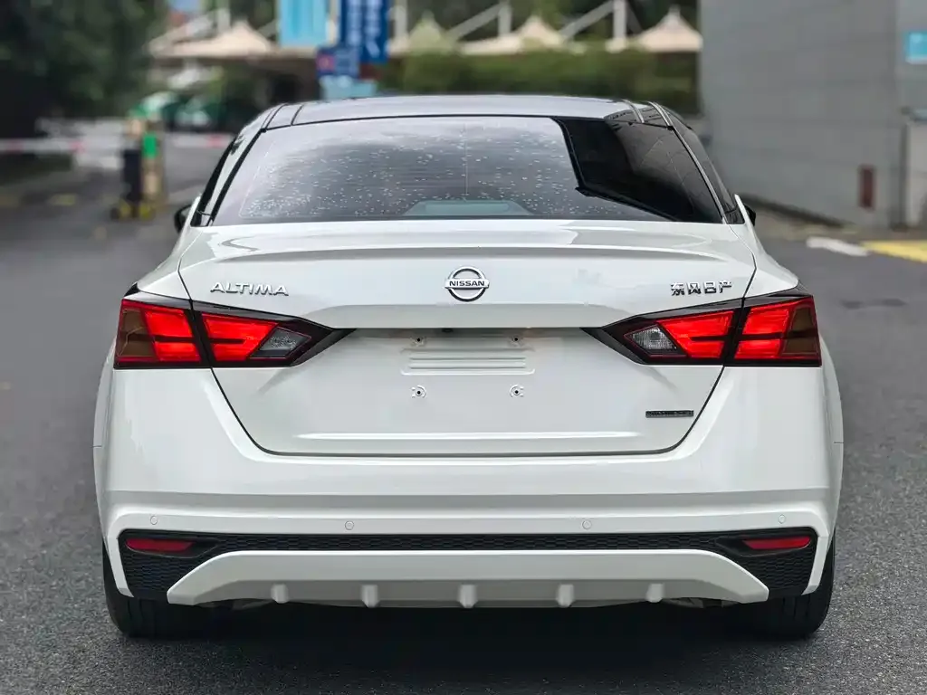 Nissan Teana — фото 10
