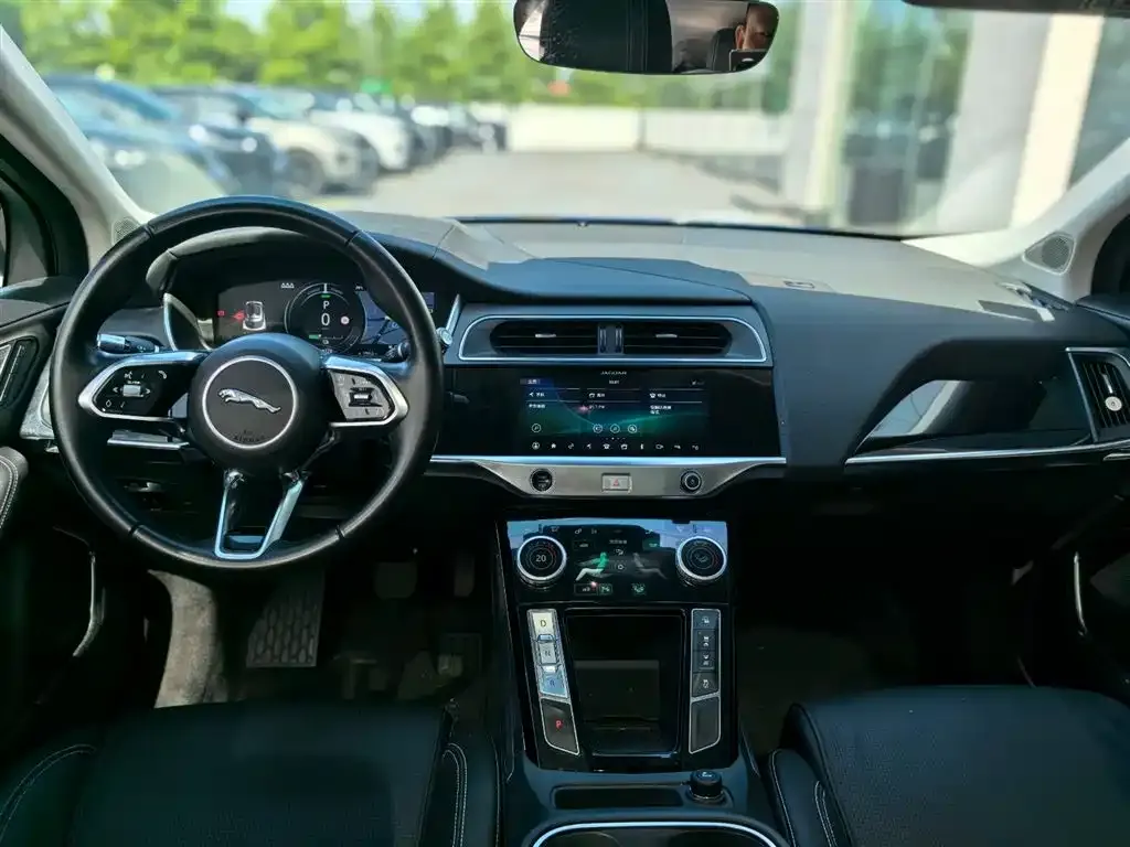 Jaguar I-PACE — фото 7