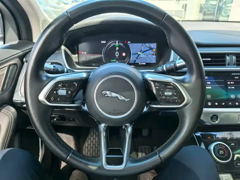 Jaguar I-PACE — фото 8