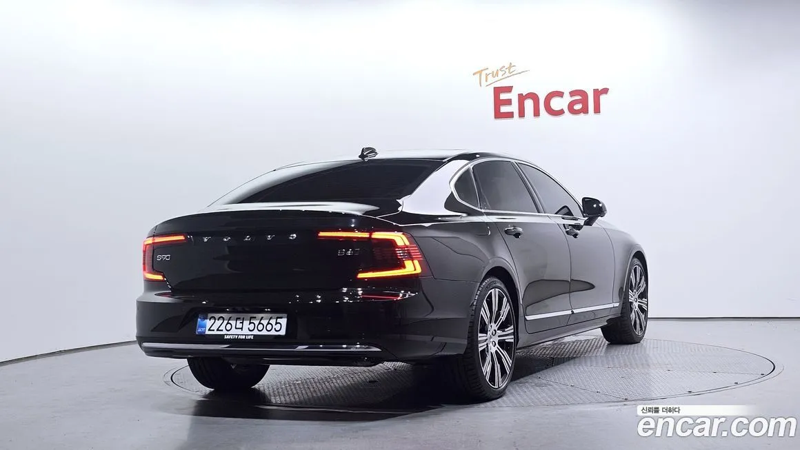 Volvo S90 — фото 2