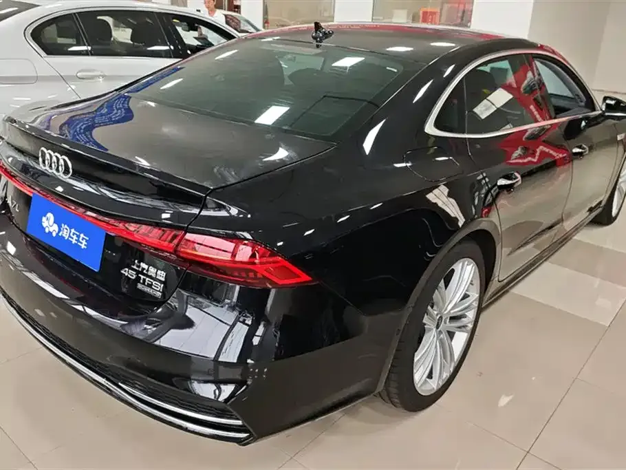 Audi A7L — фото 3