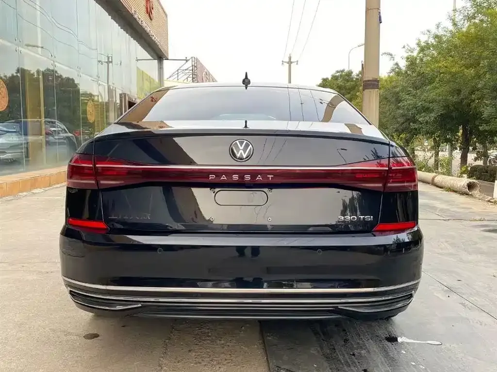 Volkswagen Passat — фото 10