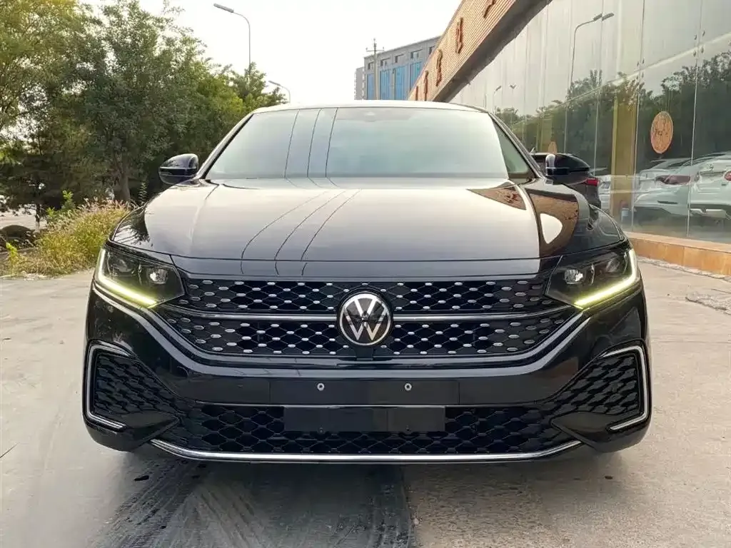 Volkswagen Passat — фото 8