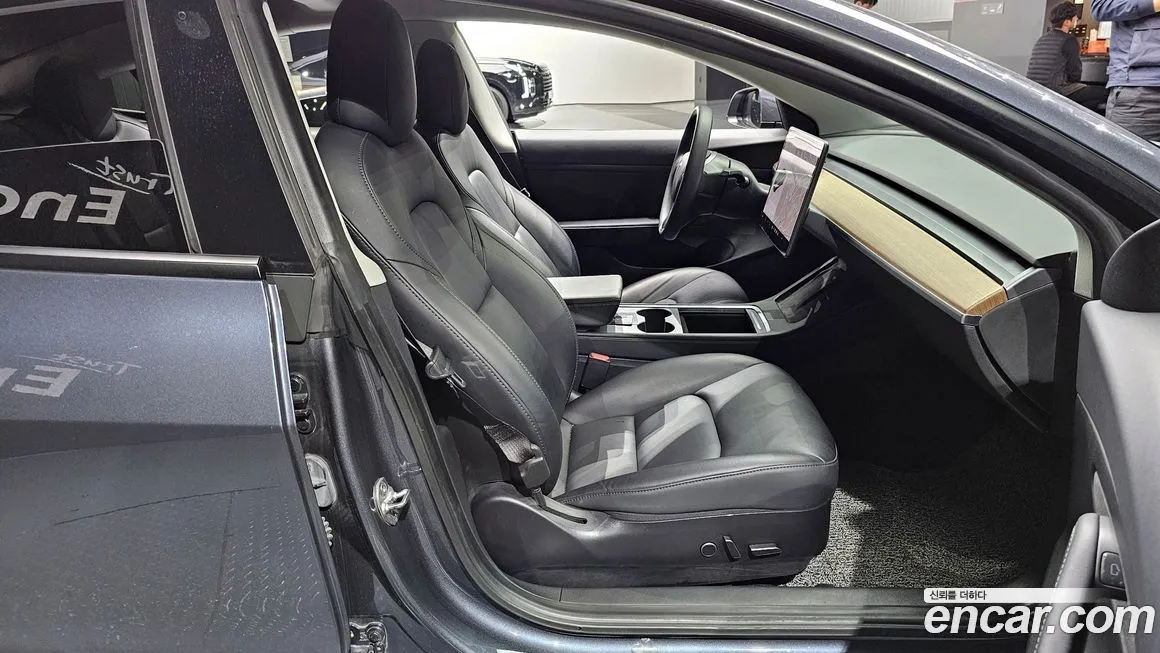 Tesla Model 3 — фото 10