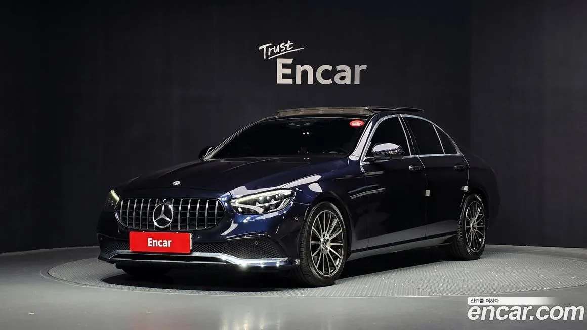 Mercedes-Benz E-Class — фото 1