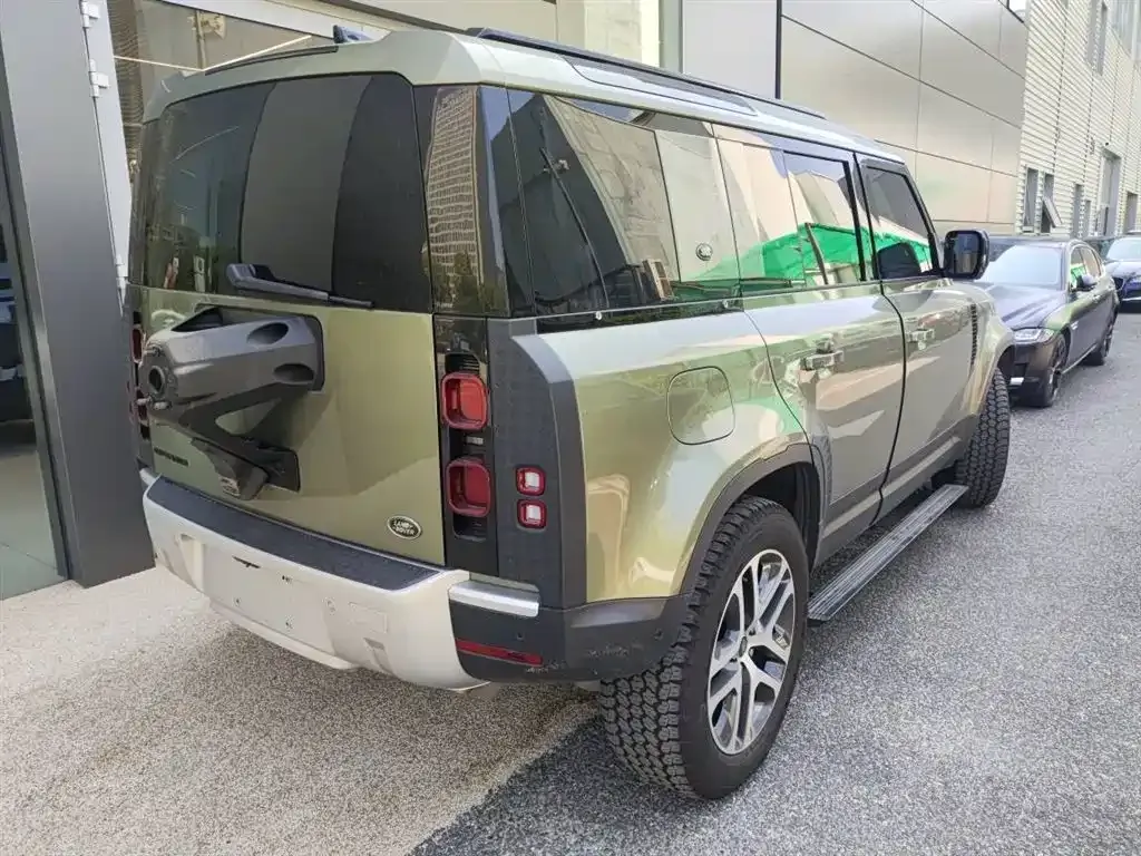 Land Rover Defender — фото 2