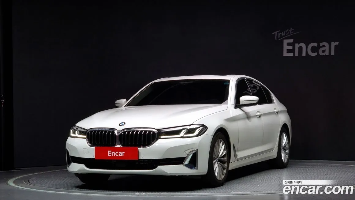 BMW 5-Series — фото 1