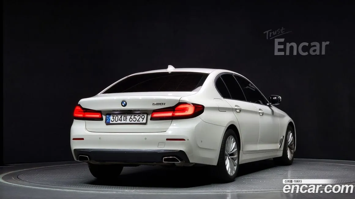 BMW 5-Series — фото 2