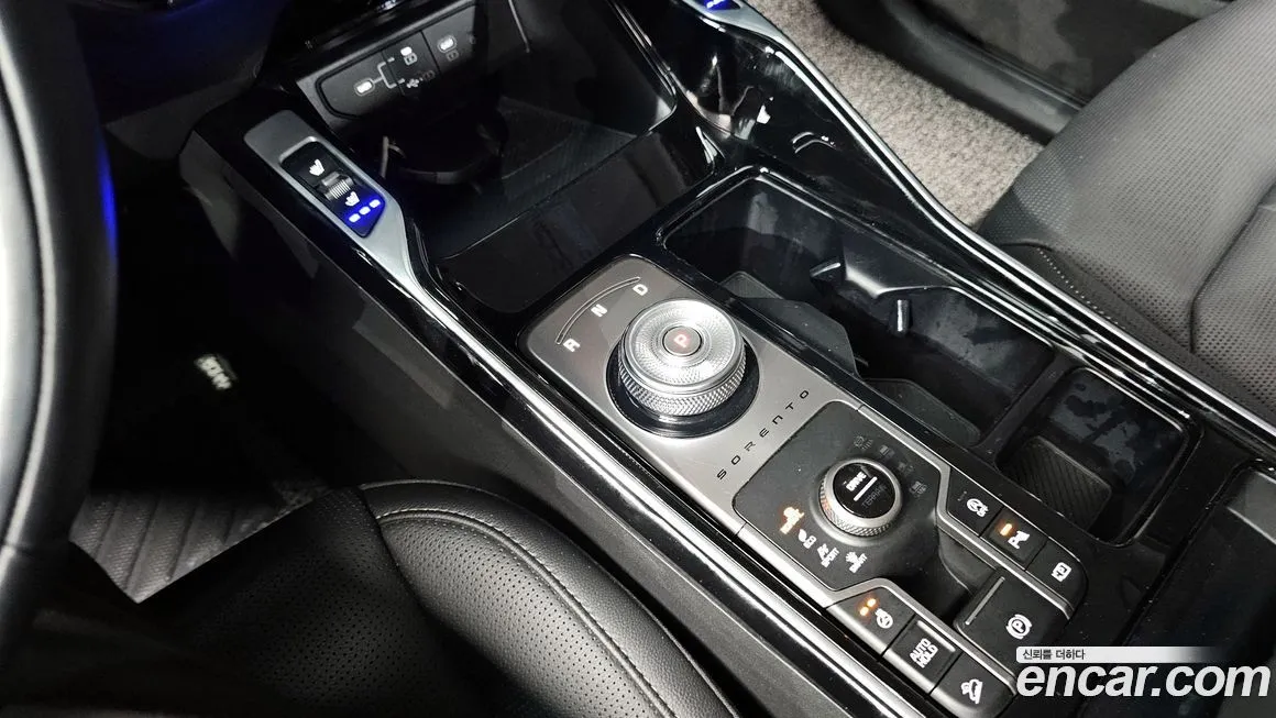Kia Sorento — фото 9
