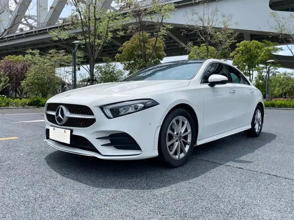 Mercedes-Benz A-Class — фото 1