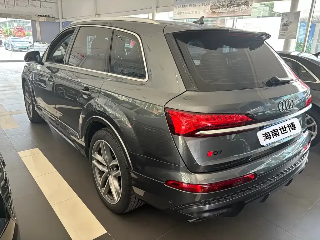 Audi Q7 — фото 4