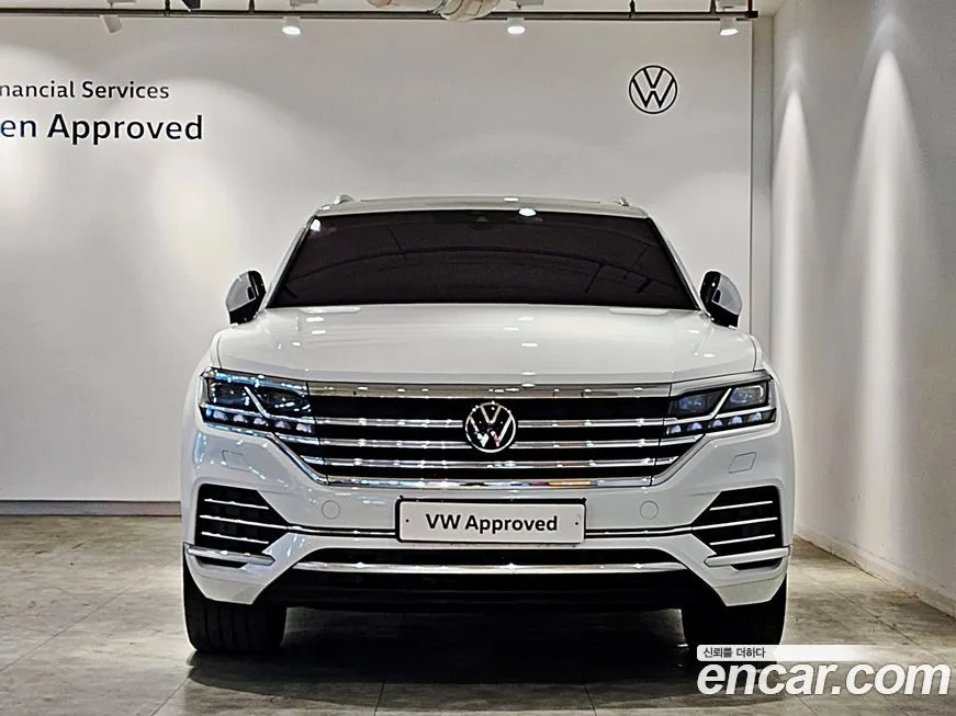 Volkswagen Touareg — фото 3