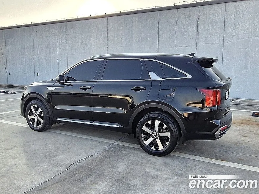 Kia Sorento — фото 5