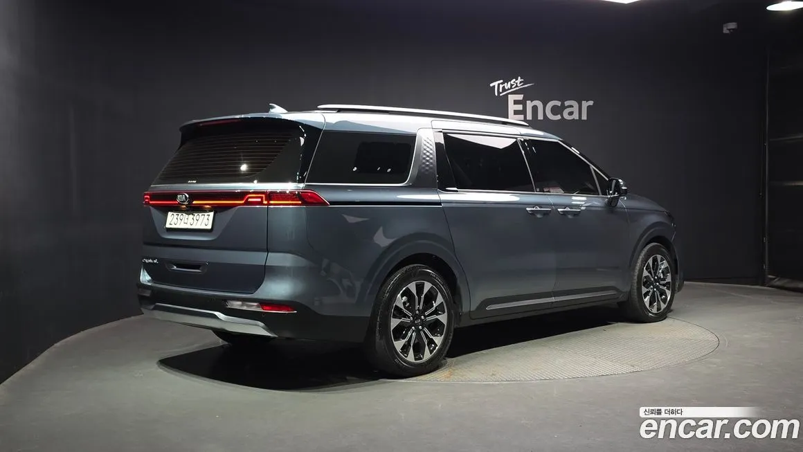 Kia Carnival — фото 2