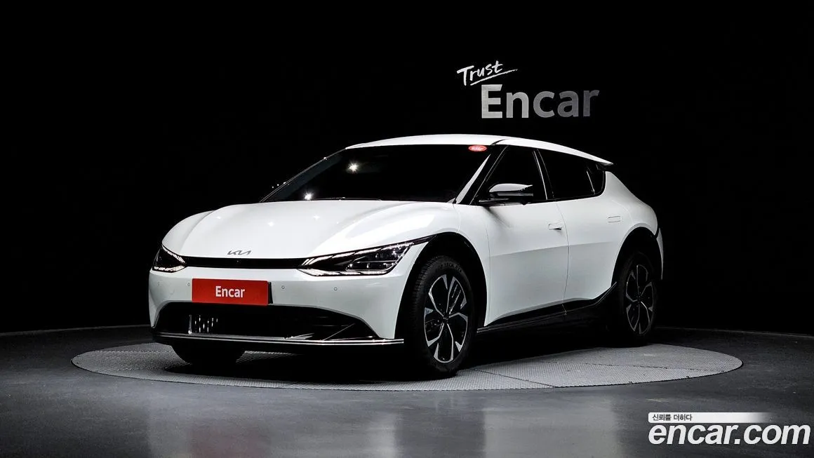 Kia EV6 — фото 1