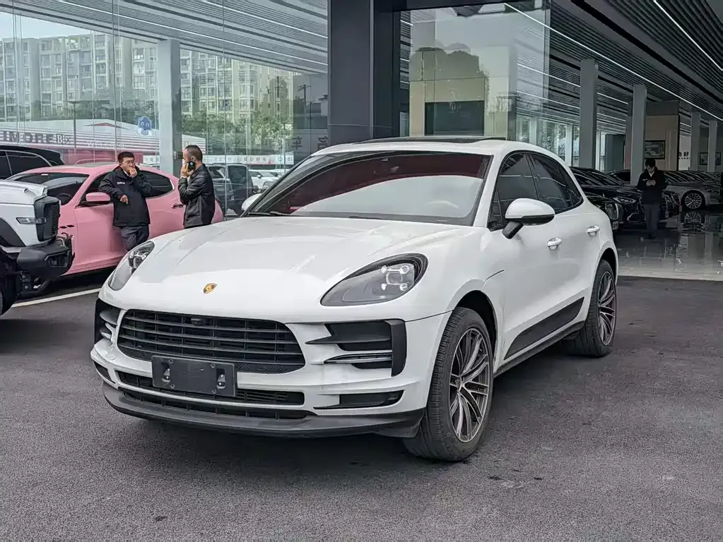 Porsche Macan — фото 1