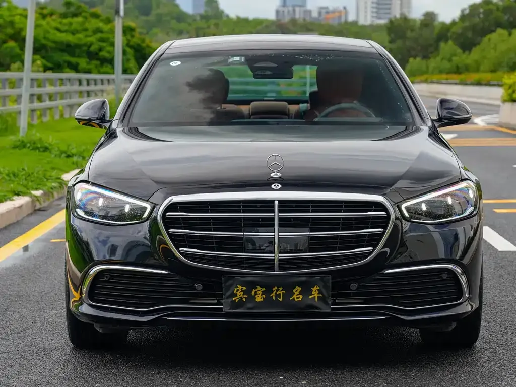 Mercedes-Benz S-Class — фото 1