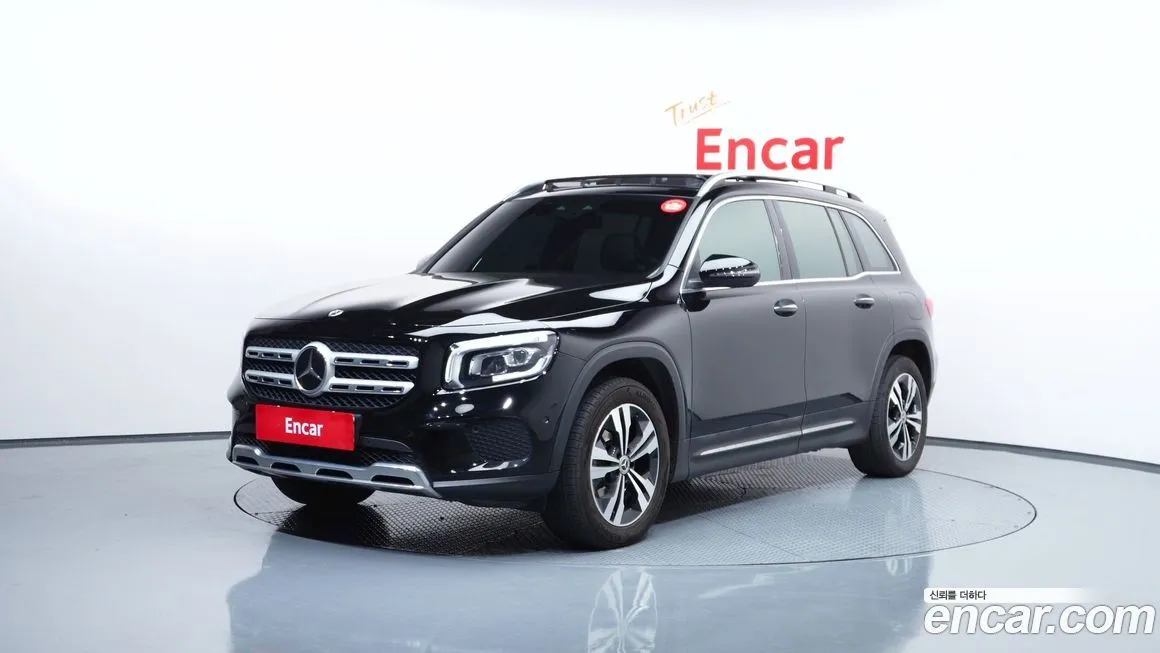 Mercedes-Benz GLB-Class — фото 1
