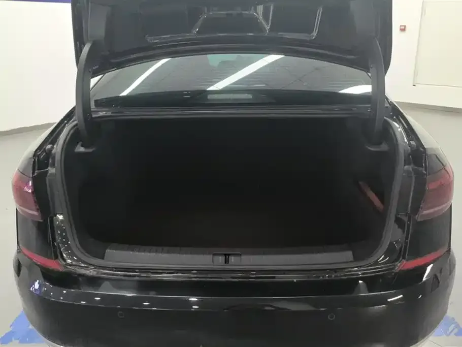 Volkswagen Passat — фото 4