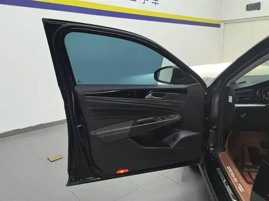 Volkswagen Passat — фото 7
